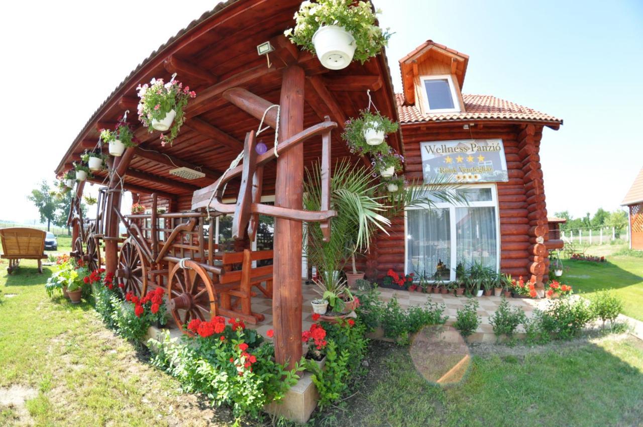 Roenk-Wellness Panzio Mezopeterd Bed and Breakfast Buitenkant foto