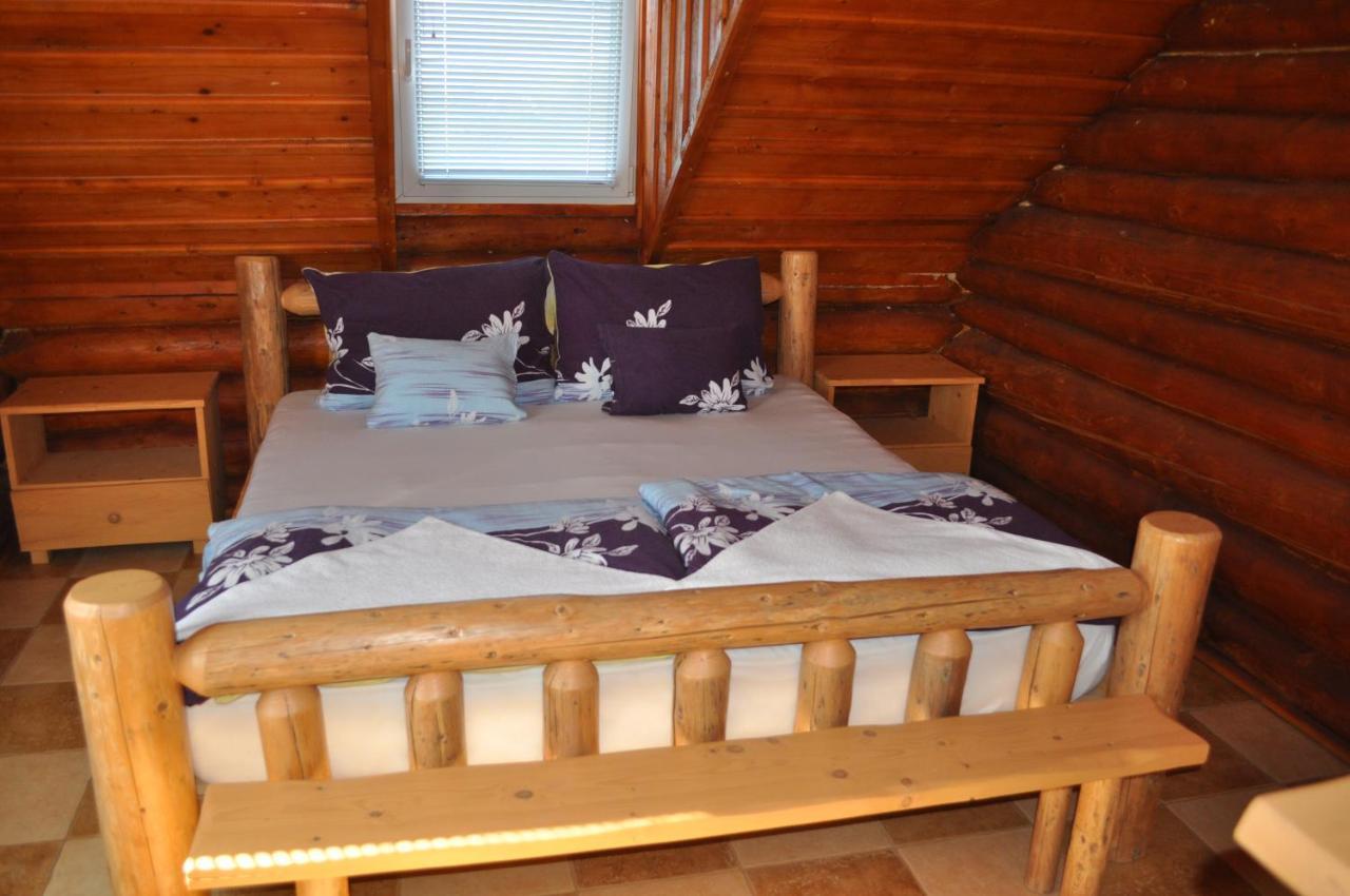 Roenk-Wellness Panzio Mezopeterd Bed and Breakfast Buitenkant foto