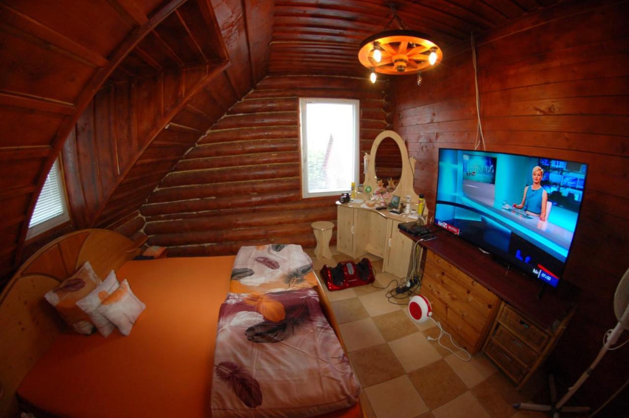 Roenk-Wellness Panzio Mezopeterd Bed and Breakfast Buitenkant foto